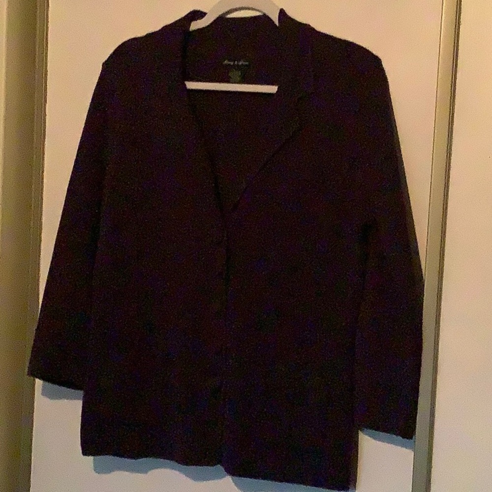 Knit buttoned top